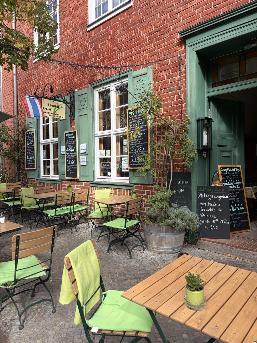 Sommerterrasse des Thai Restaurant LemonGras im Holländischen Viertel Potsdam